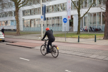 Vervolgen Mobiliseren borst Elektrische fietsen - 10. Wat is de veiligste plaats op de weg voor  speed-pedelecs?